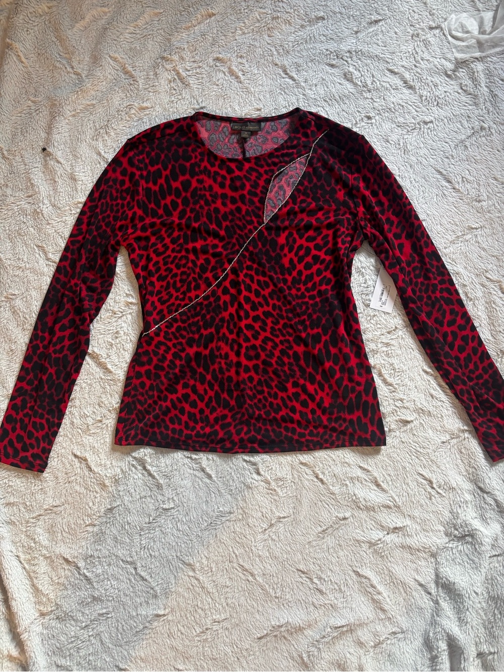 BOLD elements Red/Black Leopard Print Long-Sleeve Top with Diagonal Cutout
